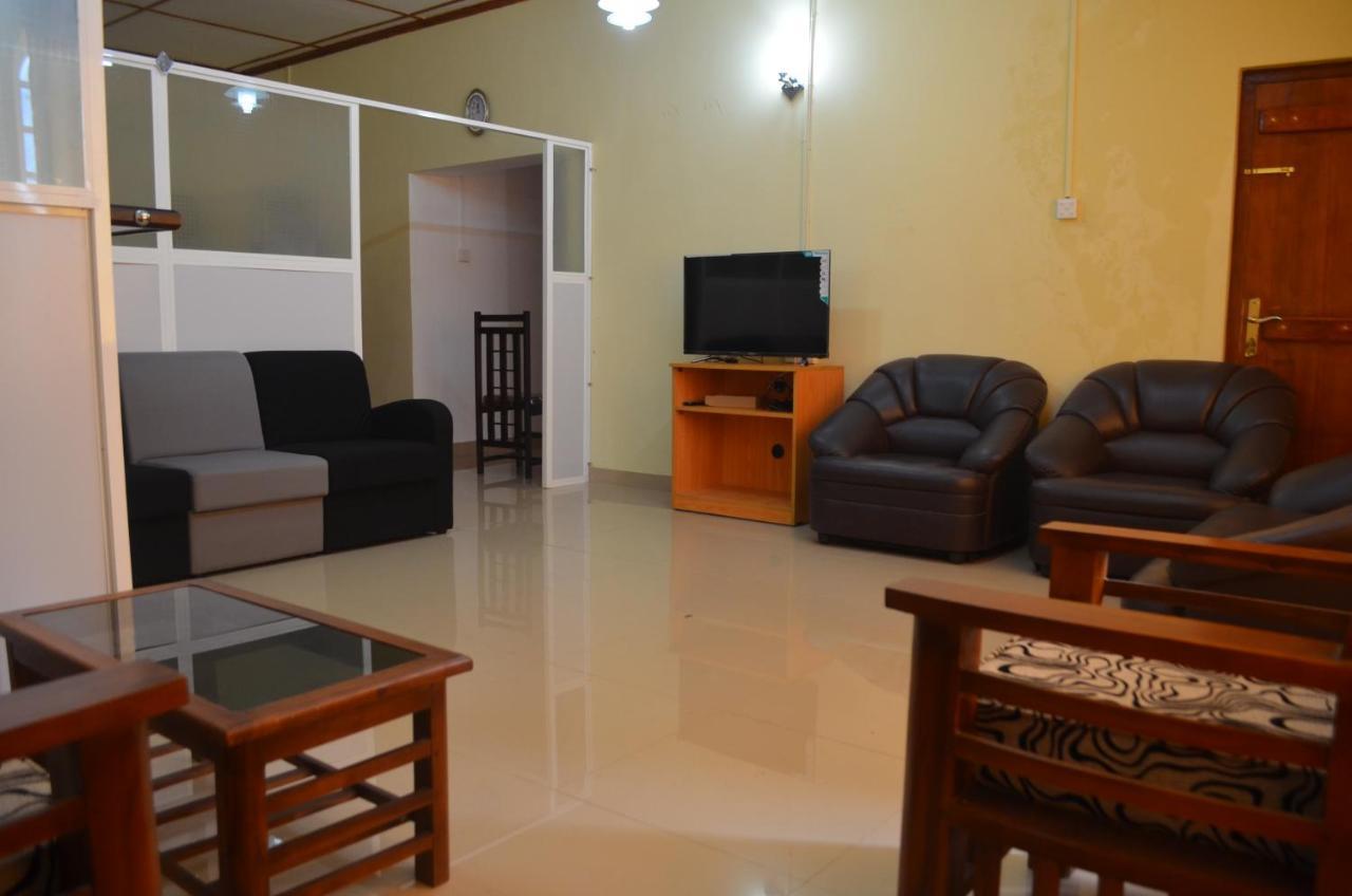 Casablanka Rest Guest House Нану Оя Екстериор снимка